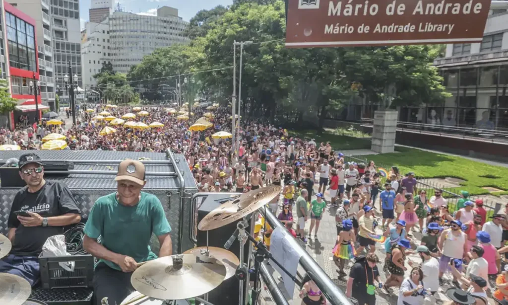 Forró e Axé dominam o Centro de SP em desfiles com mais espaço e menos aperto