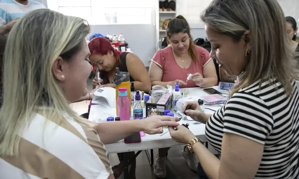 Fundo Social de São Caetano abre inscrições para cursos profissionalizantes gratuitos Fundo Social de São Caetano abre inscrições para cursos profissionalizantes gratuitos