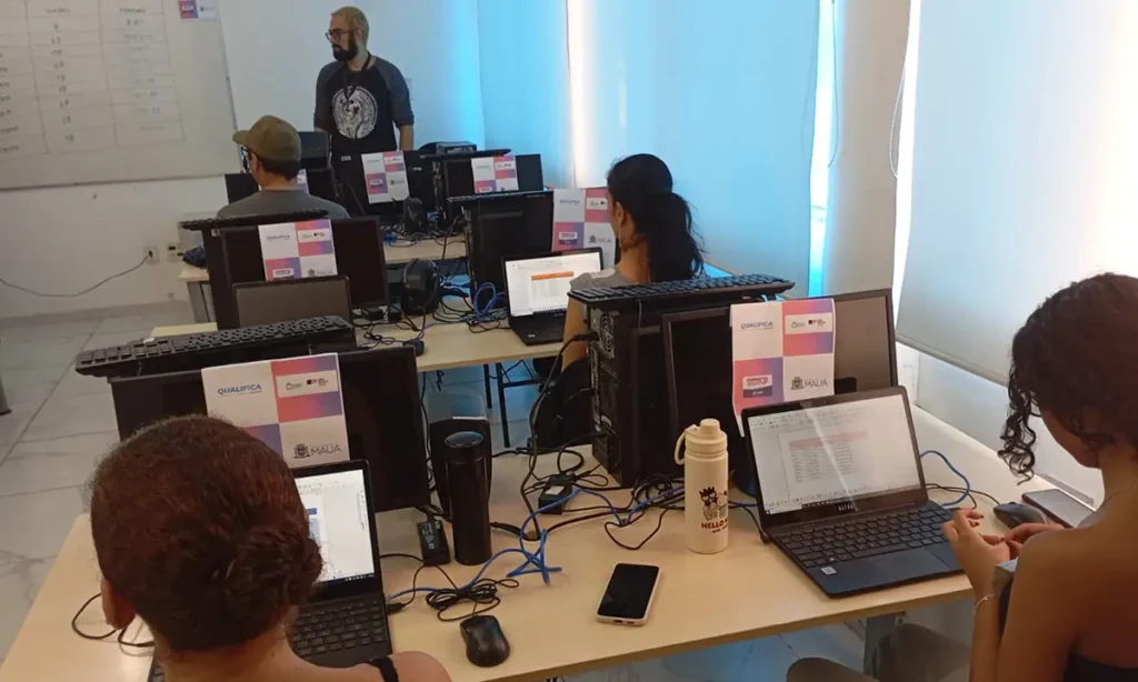 Mauá amplia qualificação profissional com novas turmas de informática Mauá amplia qualificação profissional com novas turmas de informática