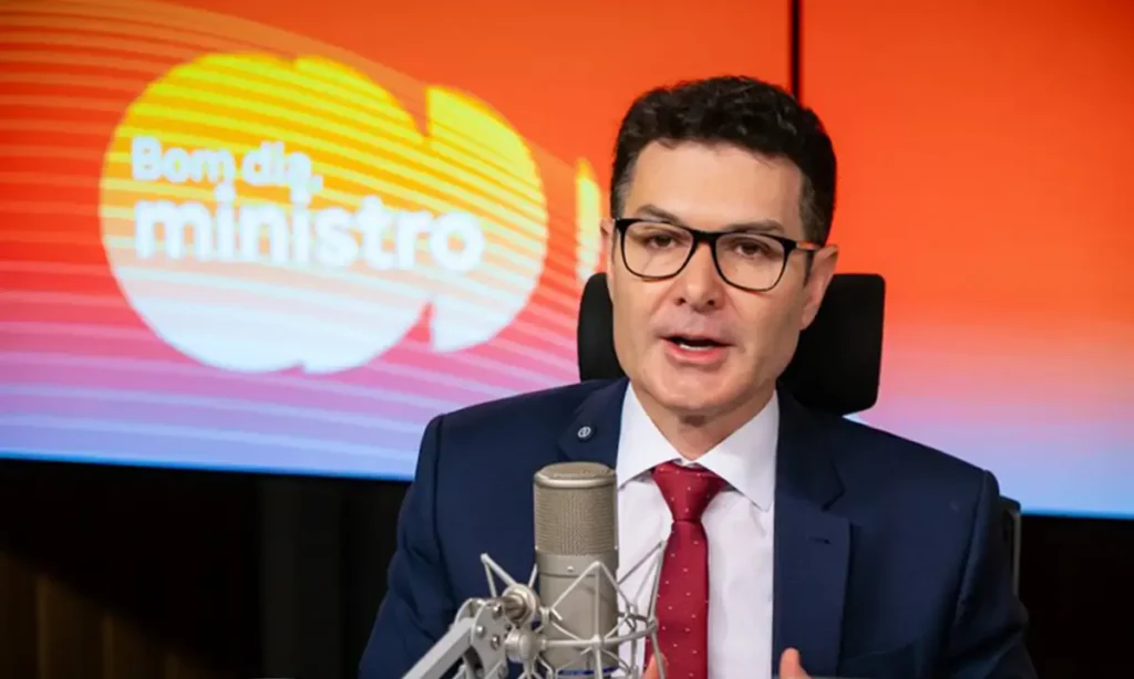 Ministro das Cidades defende novo modelo de financiamento para o transporte público no Brasil