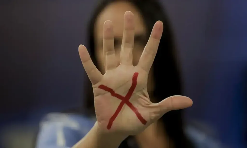 Notícias sobre violência contra a mulher deverão divulgar obrigatoriamente o "Ligue 180"