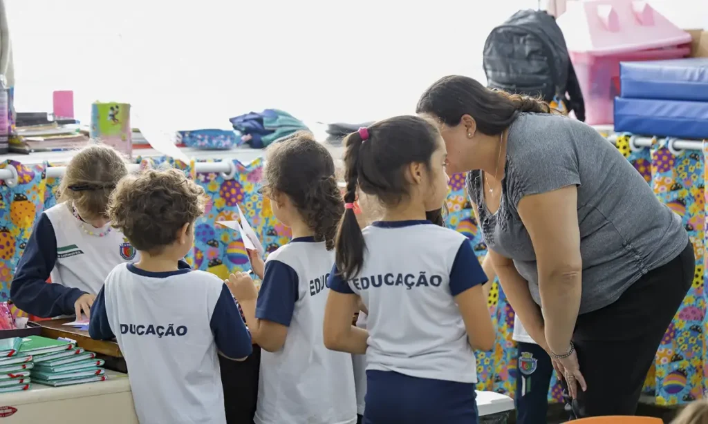 Prefeitura de São Caetano abre 150 vagas de estágio não obrigatório remunerado na Secretaria de Educação