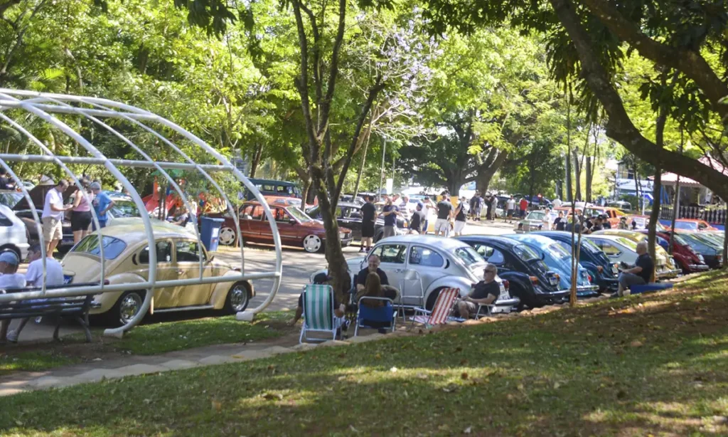 São Caetano realiza nova edição do Bosque Old Cars com foco em solidariedade