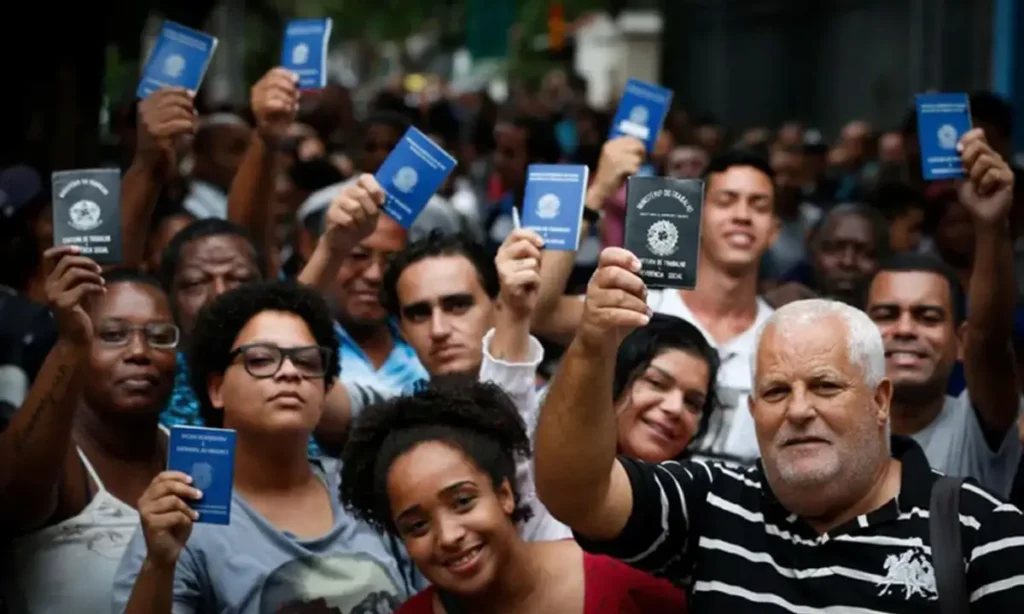 Brasil inicia 2026 com a criação de 112 mil novos empregos formais; Indústria lidera Brasil inicia 2026 com a criação de 112 mil novos empregos formais; Indústria lidera