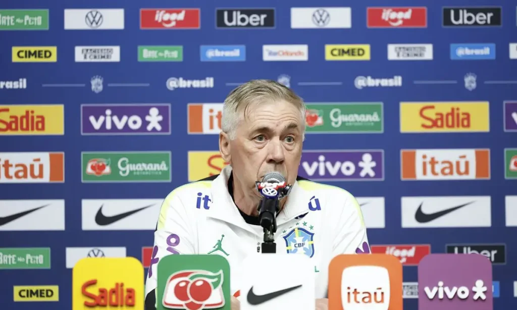 Carlo Ancelotti define estratégia para a Copa do Mundo e confirma Danilo, do Flamengo, no grupo.