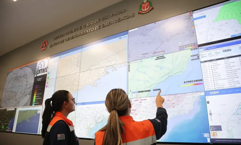 Frente fria traz temporais e coloca São Paulo em alerta máximo até quarta-feira