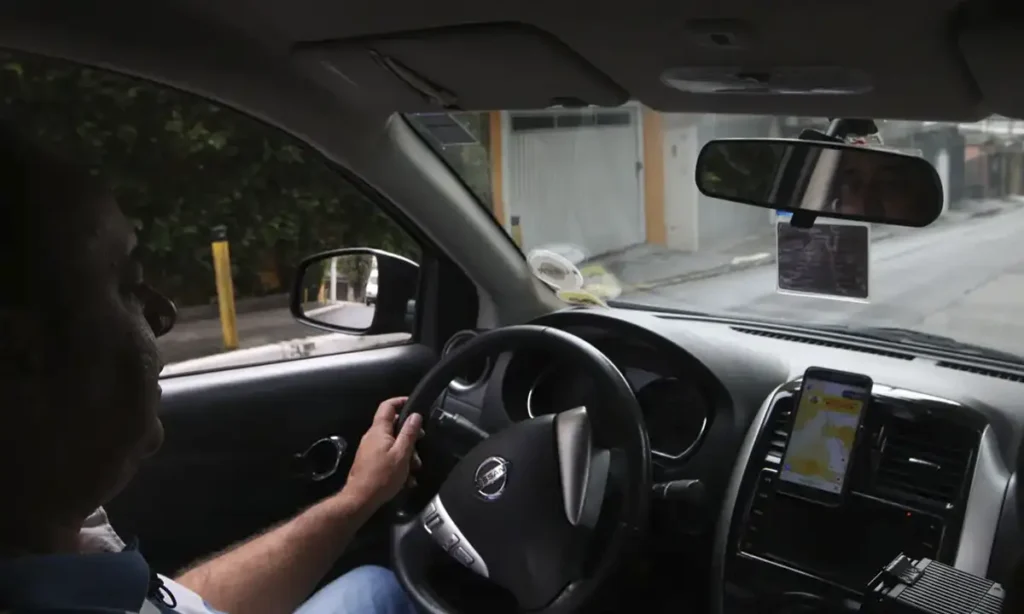 Governo Federal determina transparência no valor de taxas e remuneração em apps de entrega e transporte