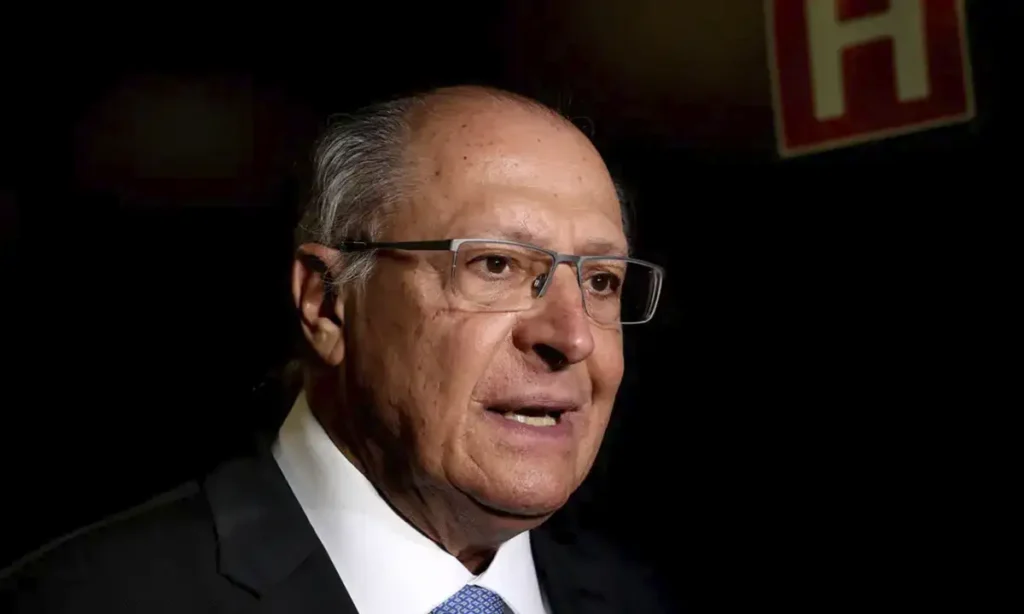 Governo detalha plano para baixar o diesel em R$ 0,64 e segurar inflação