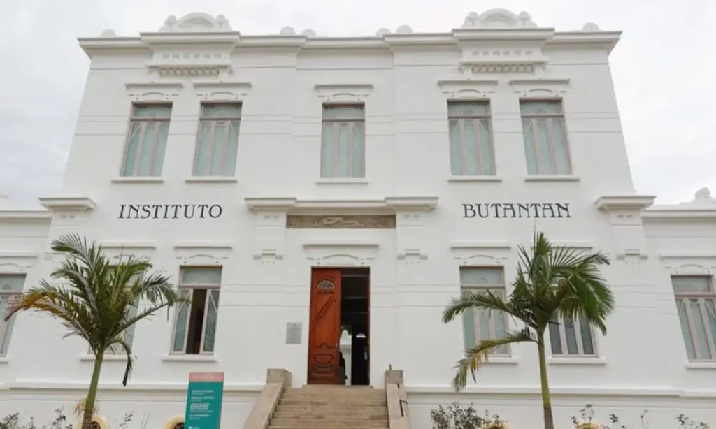 Instituto Butantan e Escola Alberto Torres lançam Programa Cientista Mirim Instituto Butantan e Escola Alberto Torres lançam Programa Cientista Mirim