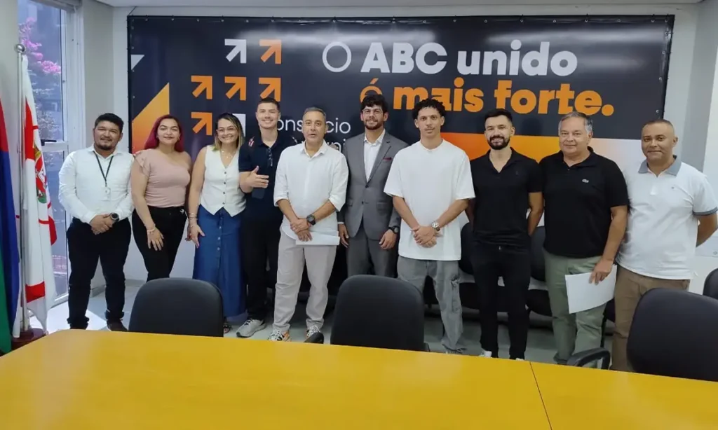 Missão internacional Colômbia-Brasil inicia agenda técnica em Santo André e São Caetano