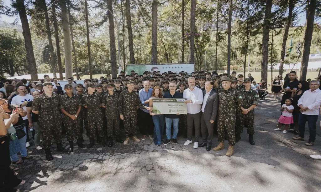 Prefeitura de São Bernardo dá início a nova etapa de bolsa-auxílio a jovens do Tiro de Guerra