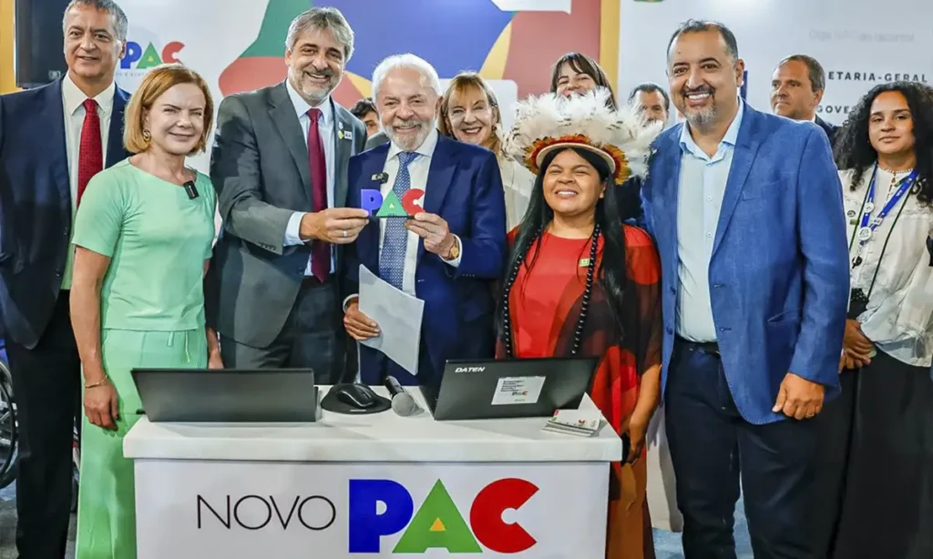 Prefeito de Mauá destaca sanção de regime tributário para o setor químico em Caravana Federativa Prefeito de Mauá destaca sanção de regime tributário para o setor químico em Caravana Federativa