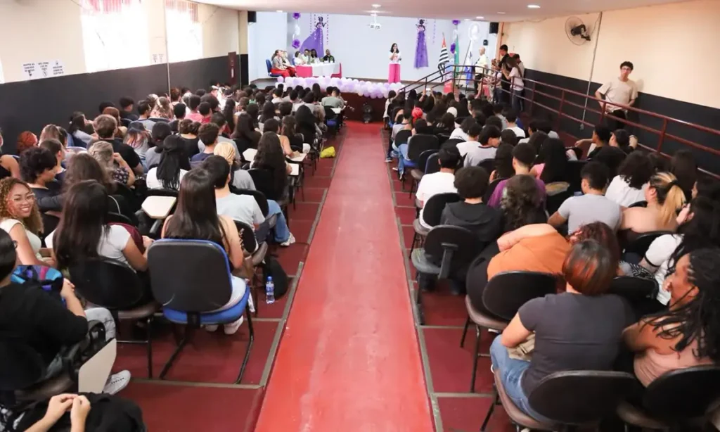 Prefeitura e ETEC de Mauá realizam evento de 'Autocuidado, Empoderamento e Direitos" no Mês da Mulher