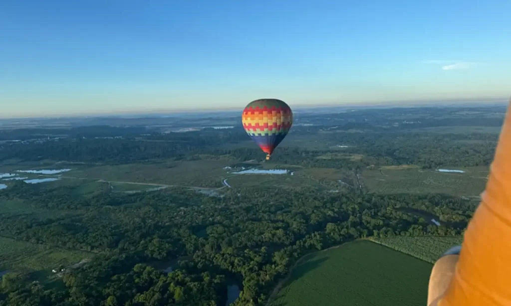 Projeto Decola Boituva une operadoras para padronizar balonismo turístico sob novas normas da ANAC