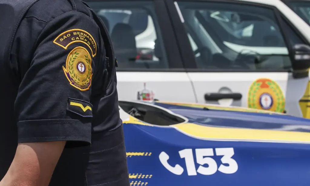 Ronda do medo no Alvarenga Homem ignora Justiça, persegue ex no trabalho e acaba preso pela GCM