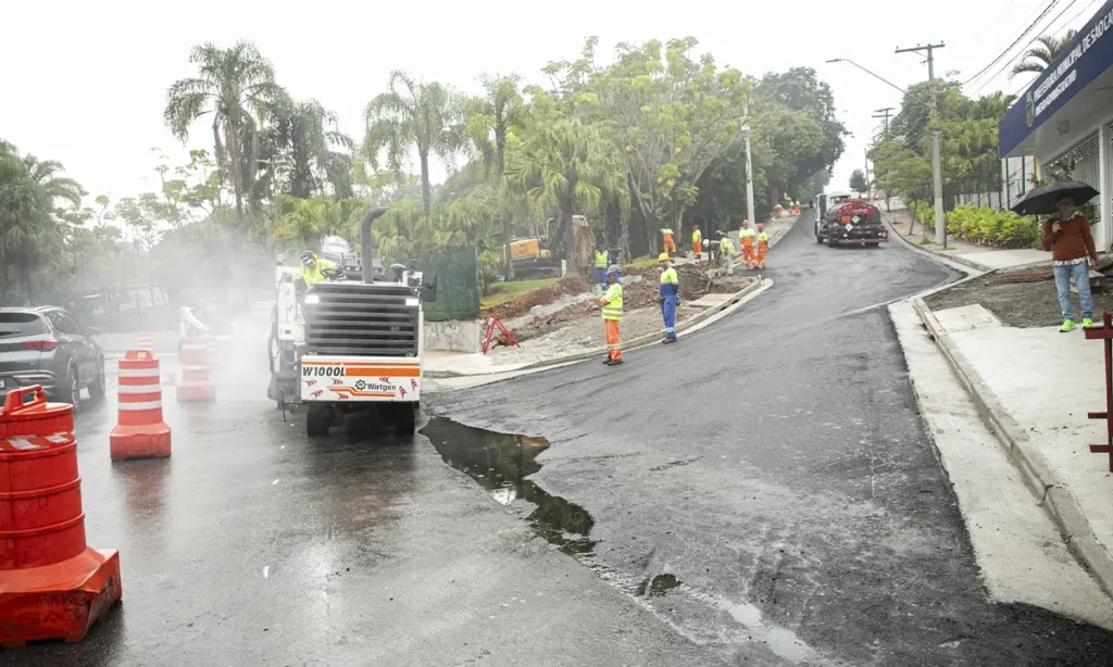 São Caetano atende moradores e acelera reabertura de via estratégica no Espaço Verde