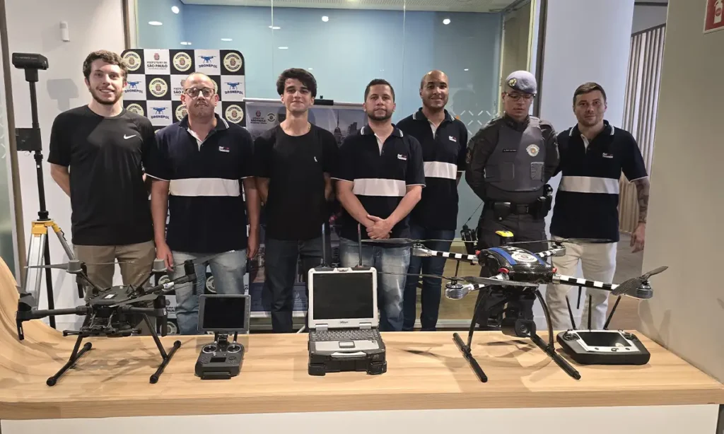 São Caetano reforça vigilância aérea com nova certificação de operadores de drones no Smart Sanca São Caetano reforça vigilância aérea com nova certificação de operadores de drones no Smart Sanca