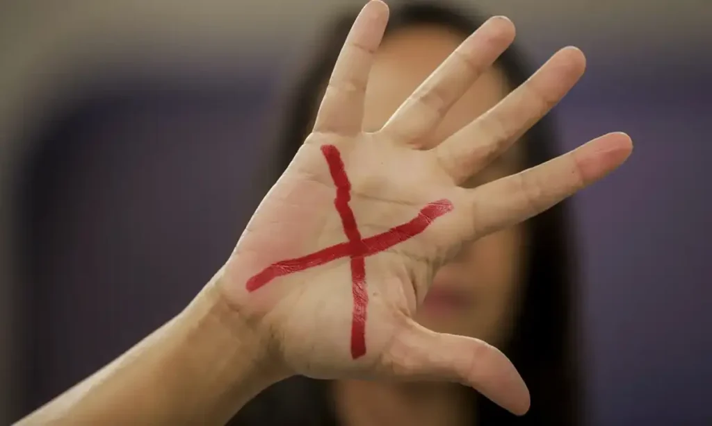 O contraste da segurança em SP: Ruas mais seguras para o patrimônio, mas letais para as mulheres