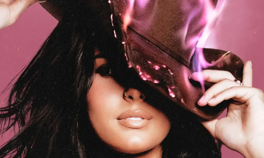 Ana Castela anuncia novo álbum 'Fire Arena'; confira capa e data de lançamento