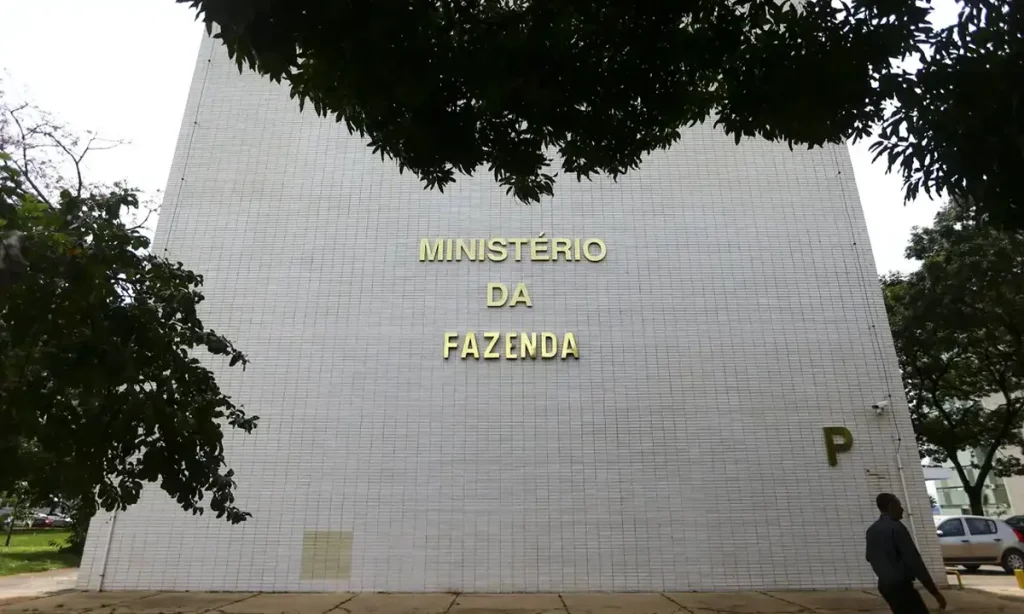 Ministério da Fazenda alerta para site falso do Novo Desenrola Brasil