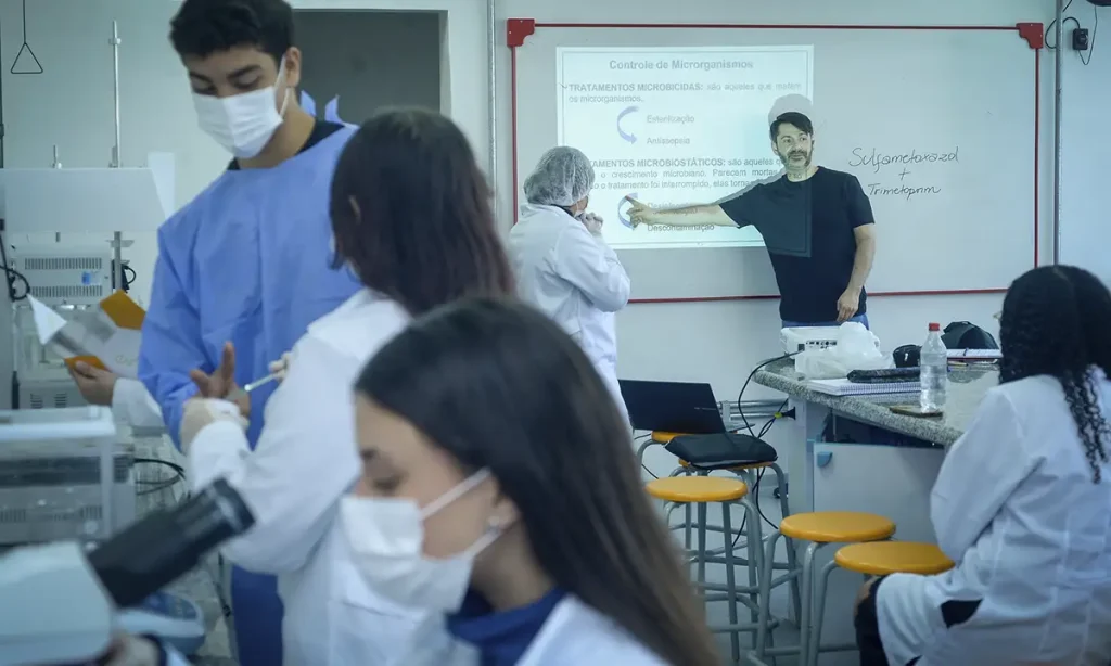 Seduc-SP abre inscrições para contratação de professores do Ensino Técnico em 2027