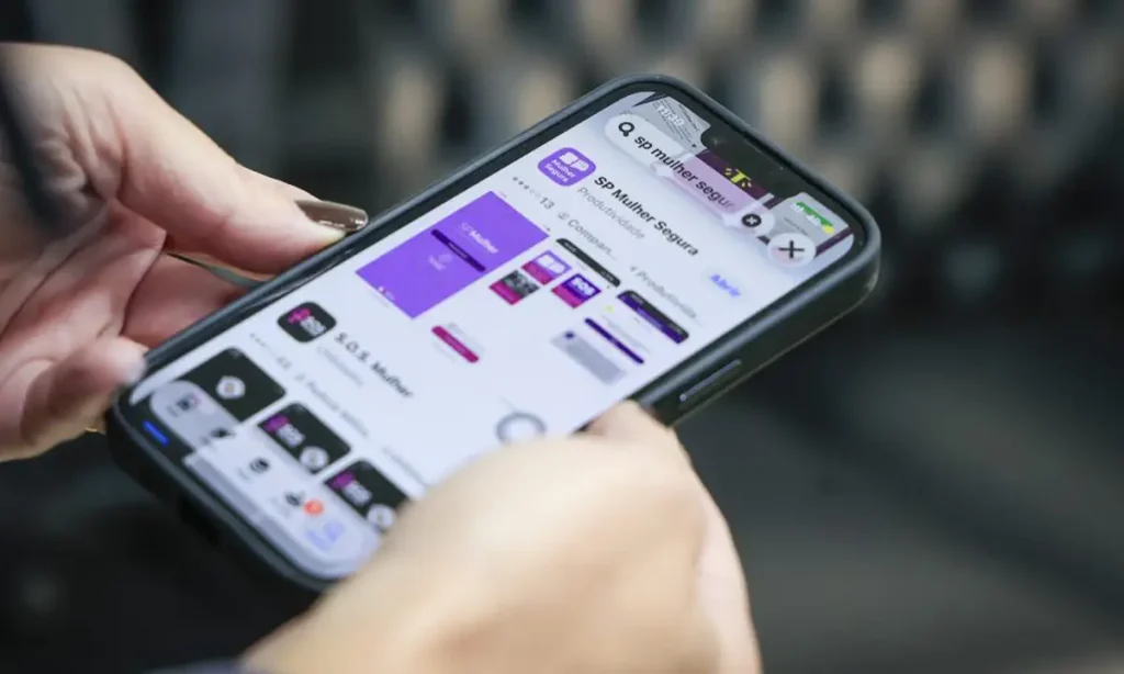 ‘Baixaço’: Mobilização digital espalha o app SP Mulher Segura no celular das paulistas